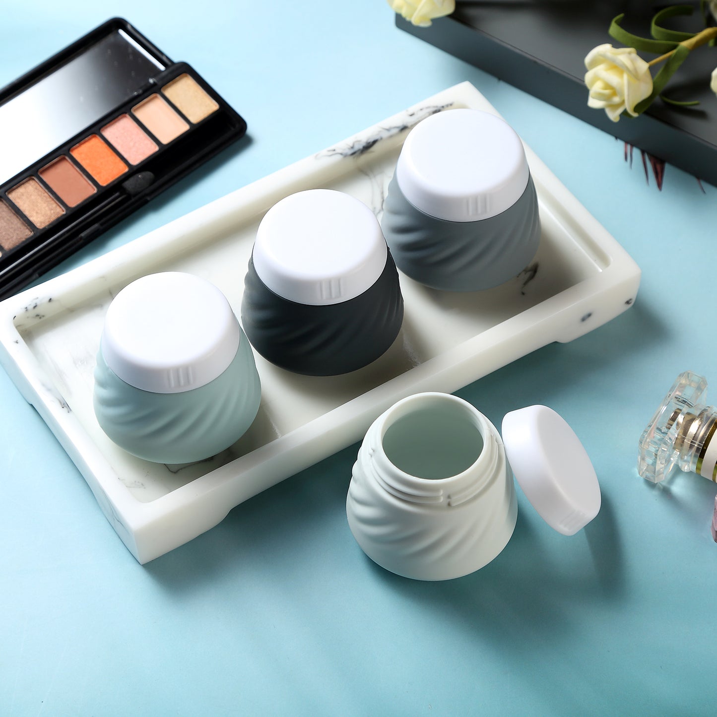 Mrsdry Travel Containers for Toiletries, Silicone Cream Jars TSA Approved Travel Size Containers with Clear Bag, Leak-proof Travel Accessories with Lid for Cosmetic Face Body Hand Cream (4 Pack)