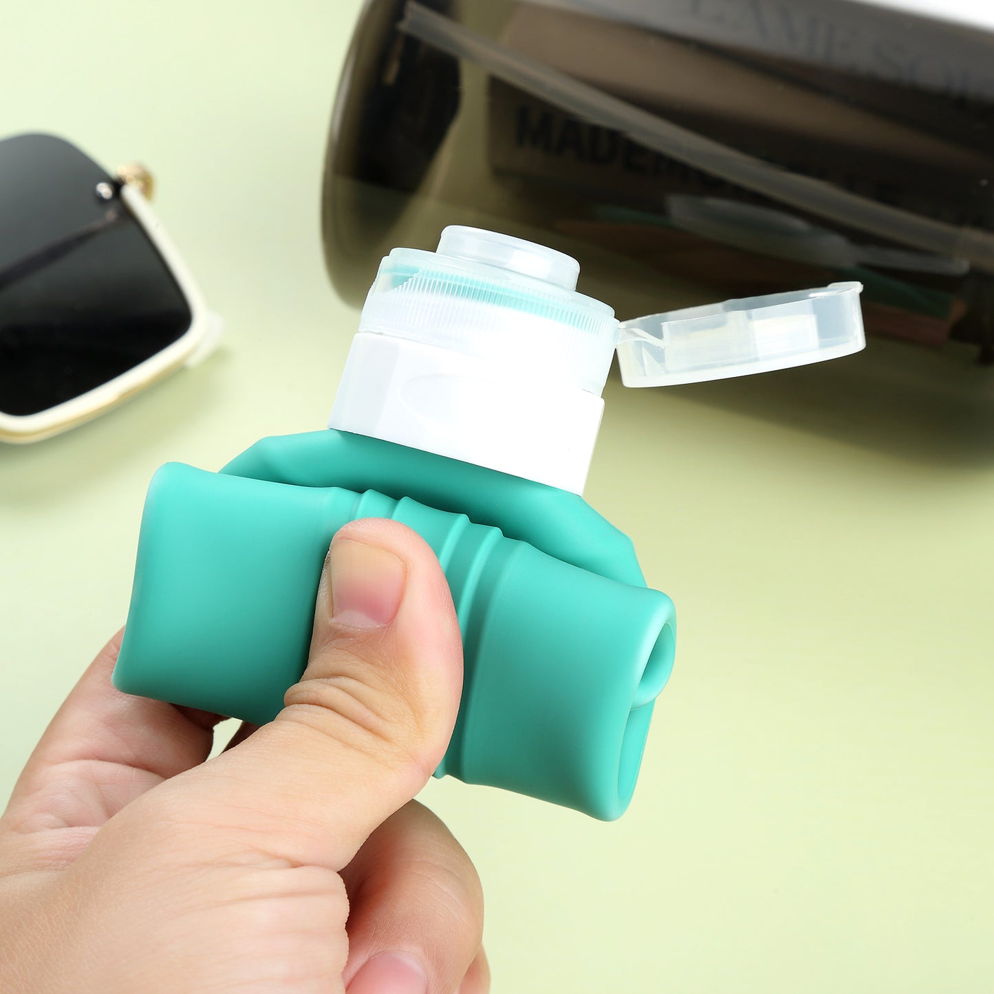 Mrsdry Travel Bottles for Toiletries, Large 6oz Oversize Containers, BPA Free Leak Proof Tubs Refillable Liquid Travel Accessories with Toiletry Bag for Cometic Shampoo and Lotion Soap (4 Pack)