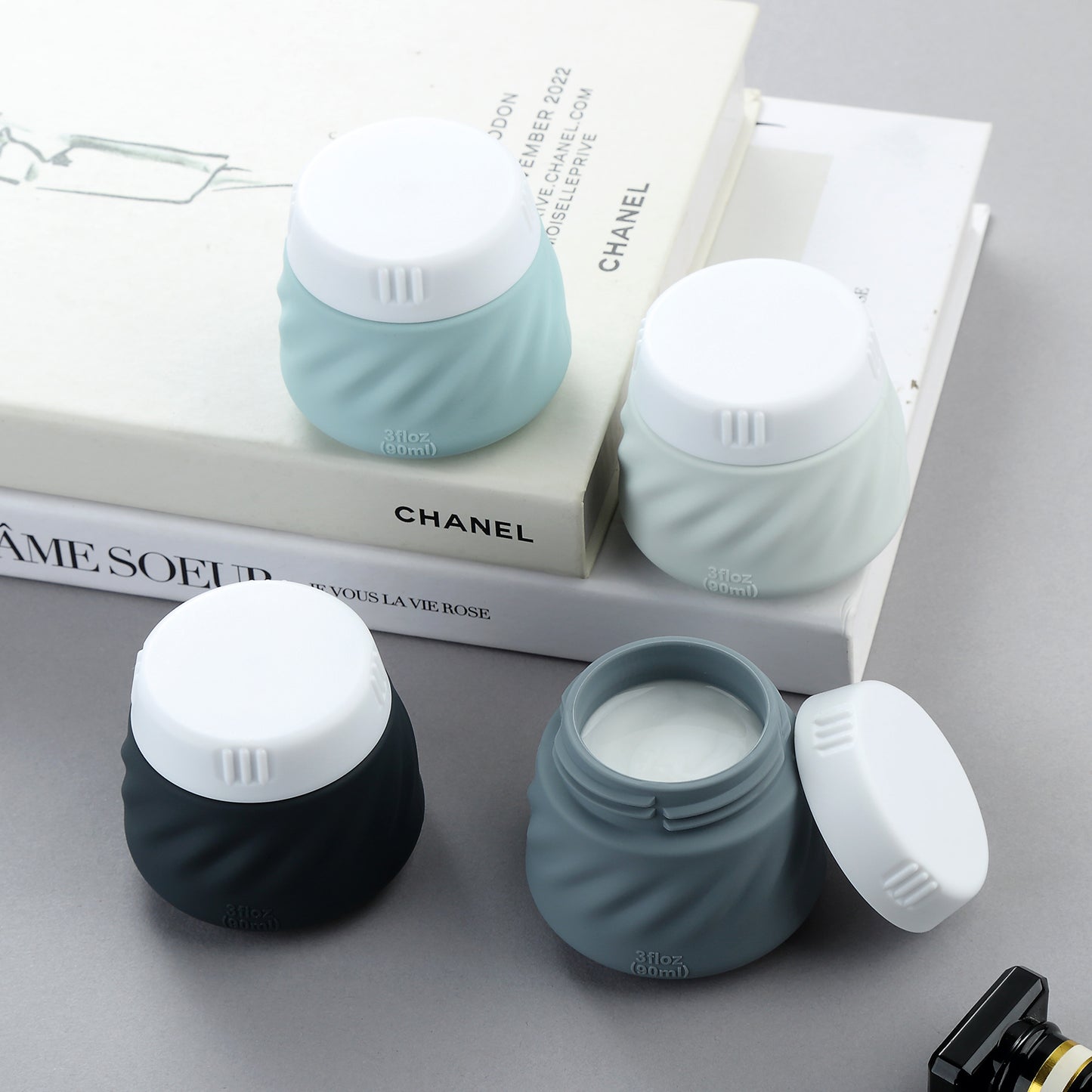 Mrsdry Travel Containers for Toiletries, Silicone Cream Jars TSA Approved Travel Size Containers with Clear Bag, Leak-proof Travel Accessories with Lid for Cosmetic Face Body Hand Cream (4 Pack)