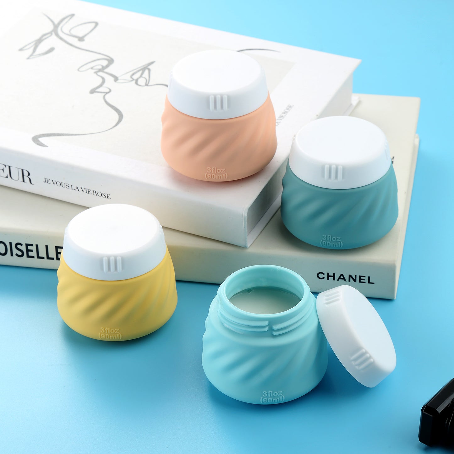 Mrsdry Travel Containers for Toiletries, Silicone Cream Jars TSA Approved Travel Size Containers with Clear Bag, Leak-proof Travel Accessories with Lid for Cosmetic Face Body Hand Cream (4 Pack)