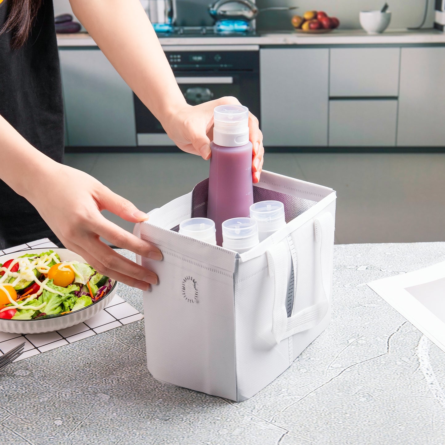 Mrsdry Condiment Squeeze Bottles for Sauces, 6-oz Mini Silicone Salad Dressing Container to Go with Reusable Sandwich Bag, Leakproof Sauce Bottle for Lunch Box, 4 Pack, Gray
