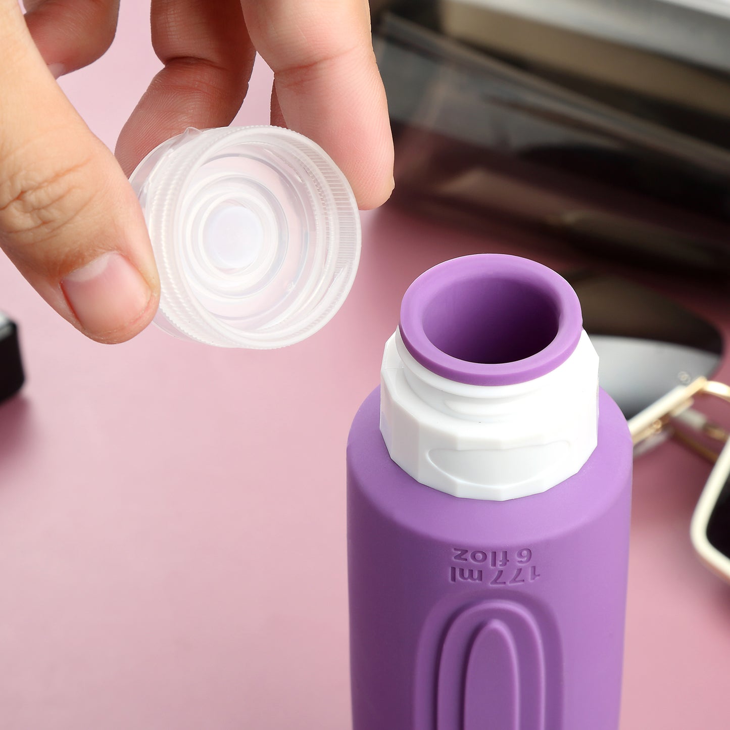 Mrsdry Travel Bottles for Toiletries, Large 6oz Oversize Containers, BPA Free Leak Proof Tubs Refillable Liquid Travel Accessories with Toiletry Bag for Cometic Shampoo and Lotion Soap (4 Pack)