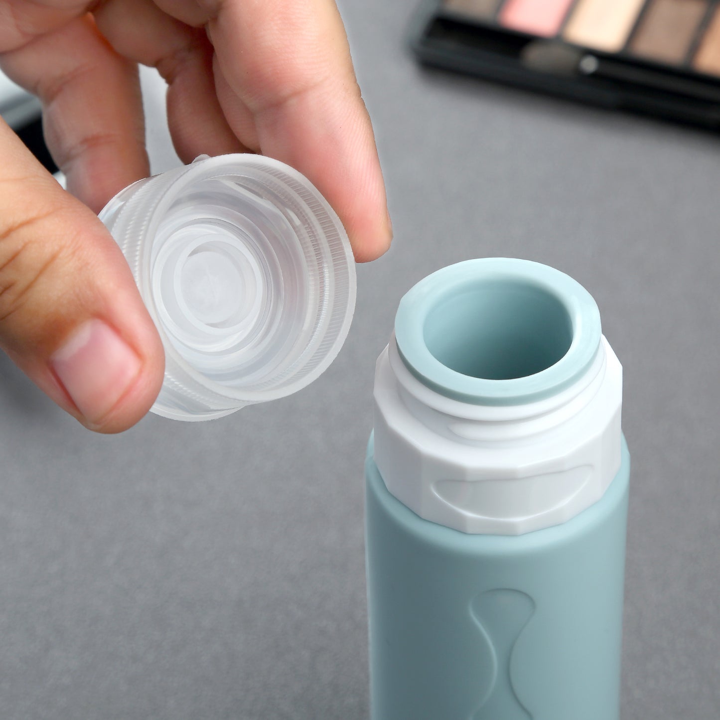 Mrsdry Travel Bottles for Toiletries, Tsa Approved, Travel Size Containers, BPA Free Leak Proof Tubs Refillable Liquid Accessories for Cometic Shampoo and Lotion Soap