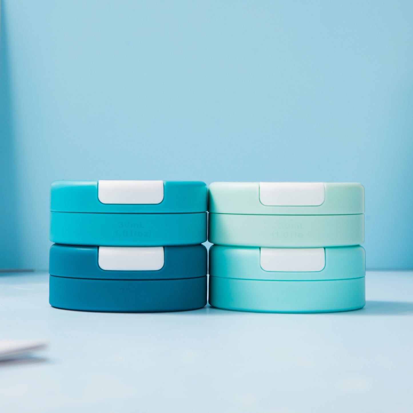 Mrsdry Travel Containers for Toiletries, Silicone Cream Jars TSA Approved Travel Size Containers with Clear Bag, Leak-proof Travel Accessories with Lid for Cosmetic Face Body Hand Cream (4 Pack)