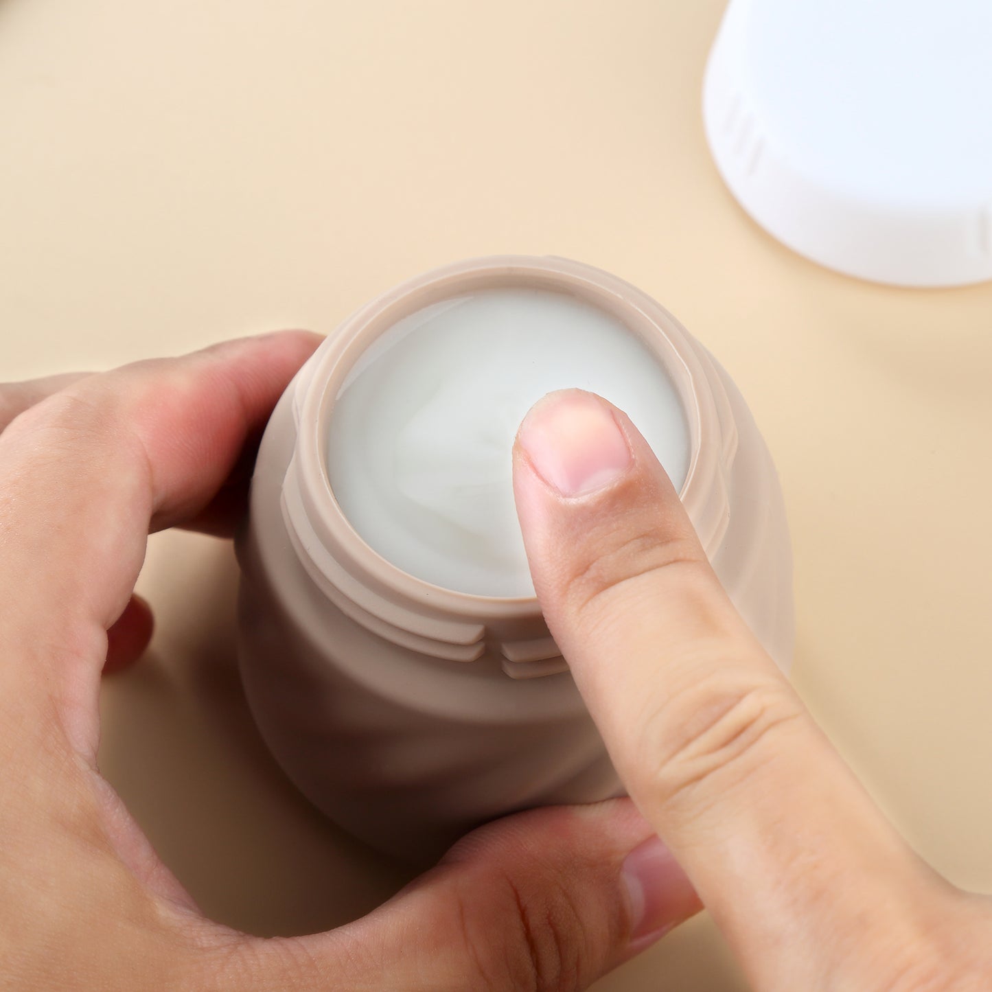 Mrsdry Travel Containers for Toiletries, Silicone Cream Jars TSA Approved Travel Size Containers with Clear Bag, Leak-proof Travel Accessories with Lid for Cosmetic Face Body Hand Cream (4 Pack)