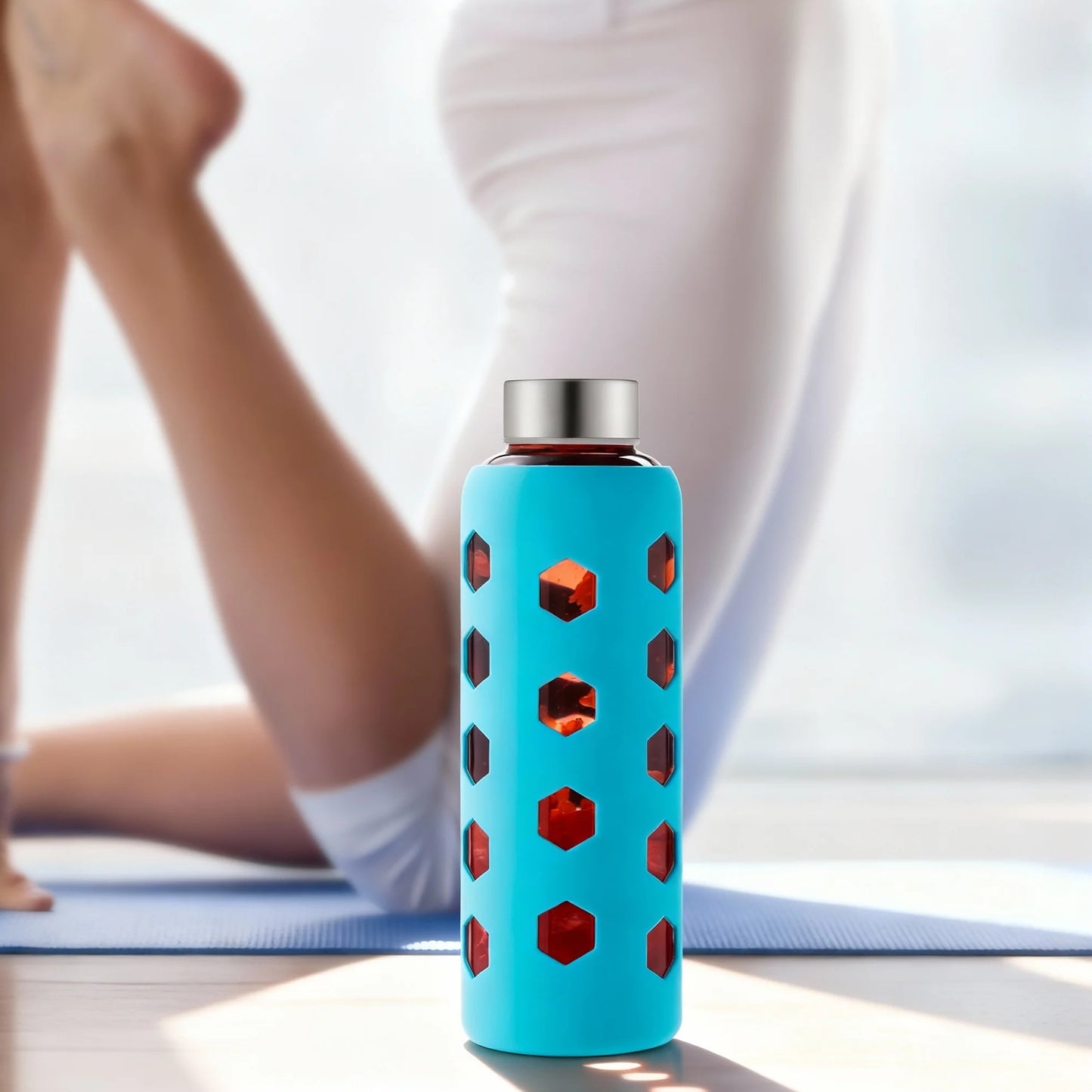 Glass Juice Bottles with Lids and Silicone Sleeves 18 oz, 4-Pack Reusable Clear Glass Water Bottles with Stainless Steel Airtight Cap for Juicing, Refrigerator, BPA Free Leak-Proof Drinking Jar