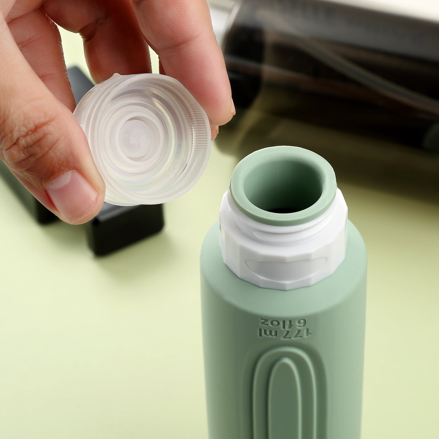 Mrsdry Travel Bottles for Toiletries, Large 6oz Oversize Containers, BPA Free Leak Proof Tubs Refillable Liquid Travel Accessories with Toiletry Bag for Cometic Shampoo and Lotion Soap (4 Pack)