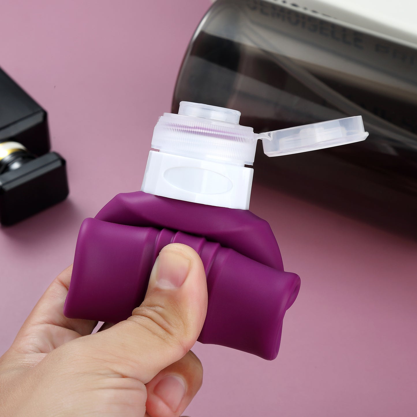 Mrsdry Travel Bottles for Toiletries, Large 6oz Oversize Containers, BPA Free Leak Proof Tubs Refillable Liquid Travel Accessories with Toiletry Bag for Cometic Shampoo and Lotion Soap (4 Pack)