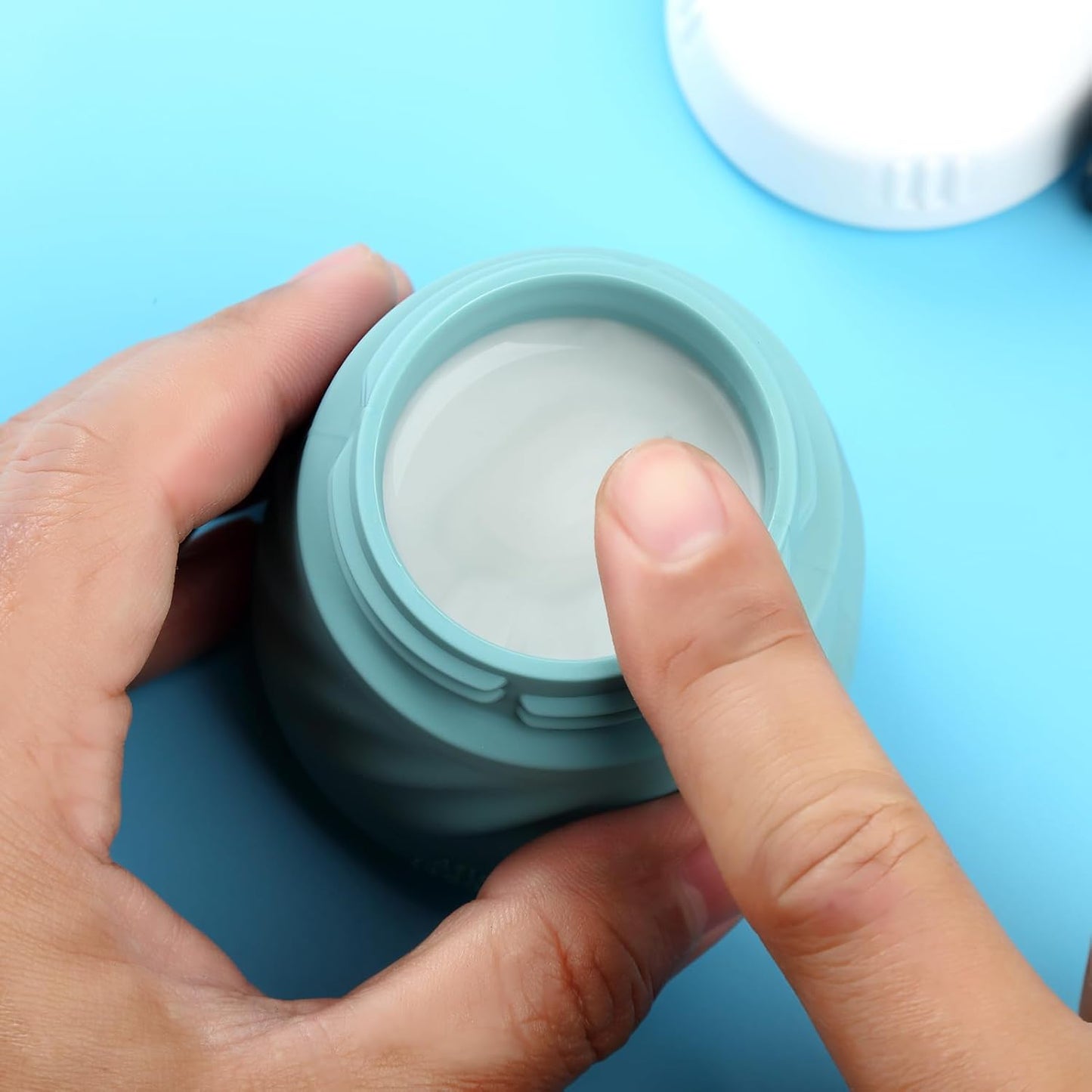 Mrsdry Travel Containers for Toiletries, Silicone Cream Jars TSA Approved Travel Size Containers with Clear Bag, Leak-proof Travel Accessories with Lid for Cosmetic Face Body Hand Cream (4 Pack)