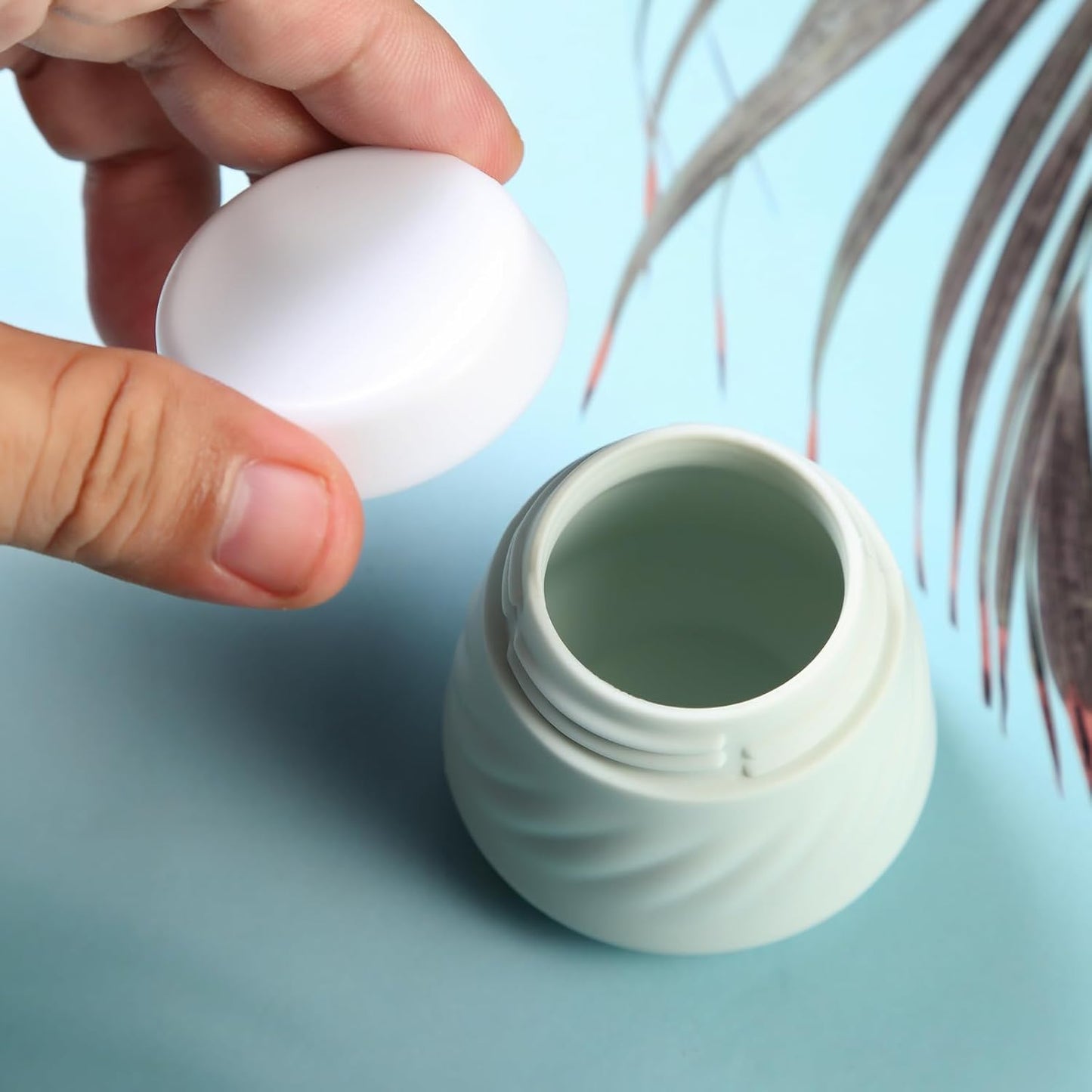 Mrsdry Travel Containers for Toiletries, Silicone Cream Jars TSA Approved Travel Size Containers with Clear Bag, Leak-proof Travel Accessories with Lid for Cosmetic Face Body Hand Cream (4 Pack)