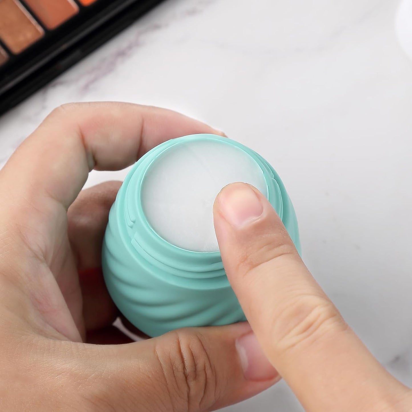 Mrsdry Travel Containers for Toiletries, Silicone Cream Jars TSA Approved Travel Size Containers with Clear Bag, Leak-proof Travel Accessories with Lid for Cosmetic Face Body Hand Cream (4 Pack)