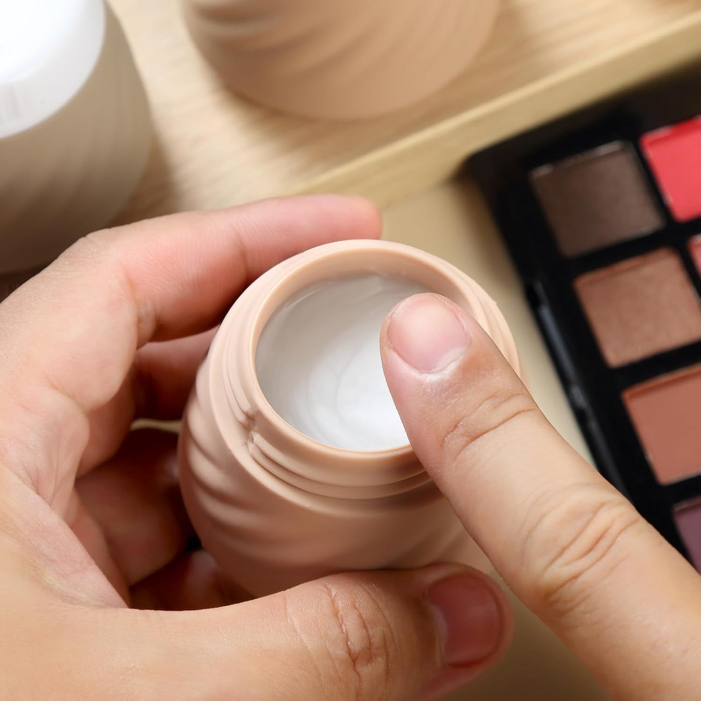 Mrsdry Travel Containers for Toiletries, Silicone Cream Jars TSA Approved Travel Size Containers with Clear Bag, Leak-proof Travel Accessories with Lid for Cosmetic Face Body Hand Cream (4 Pack)