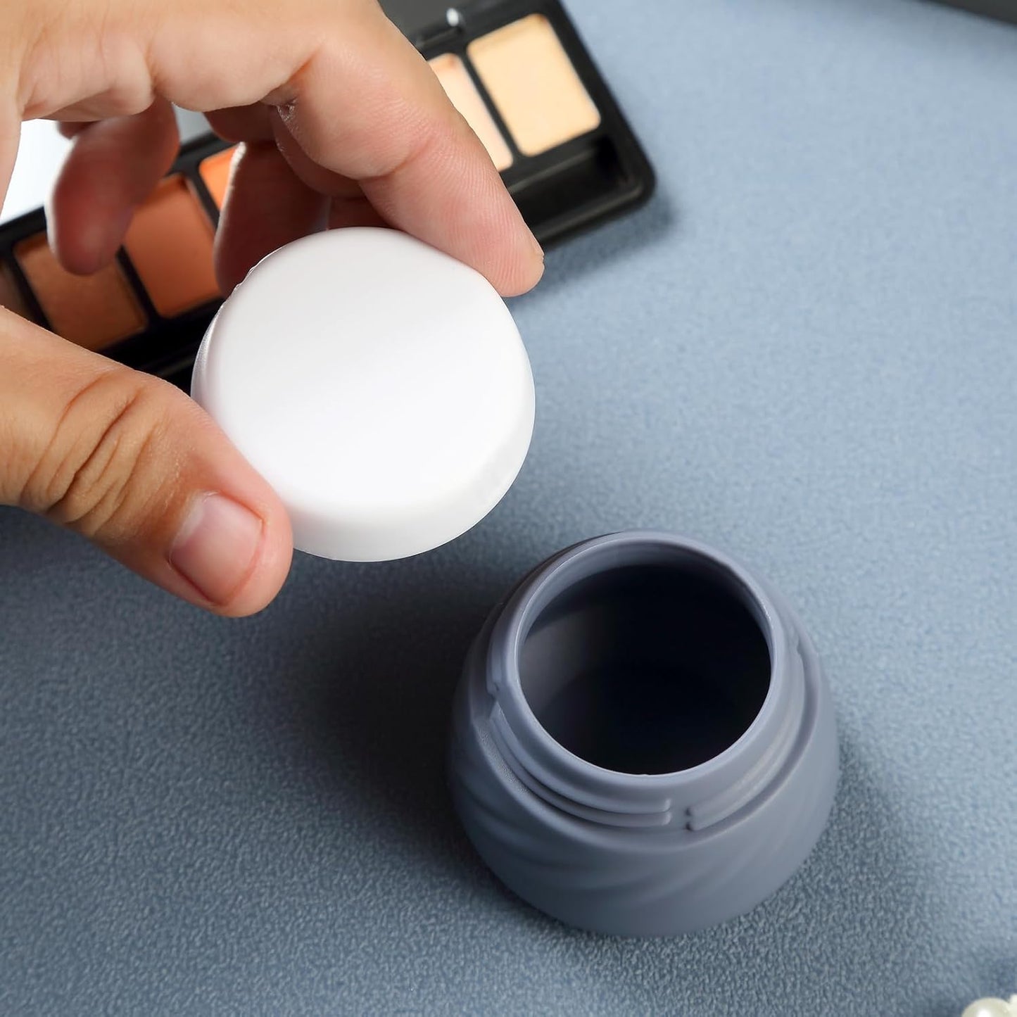 Mrsdry Travel Containers for Toiletries, Silicone Cream Jars TSA Approved Travel Size Containers with Clear Bag, Leak-proof Travel Accessories with Lid for Cosmetic Face Body Hand Cream (4 Pack)