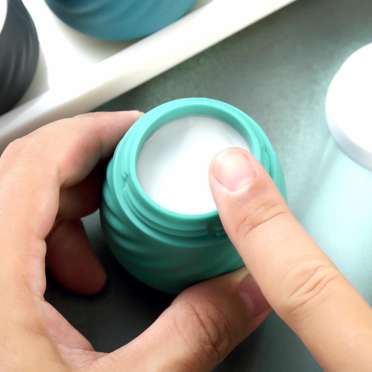 Mrsdry Travel Containers for Toiletries, Silicone Cream Jars TSA Approved Travel Size Containers with Clear Bag, Leak-proof Travel Accessories with Lid for Cosmetic Face Body Hand Cream (4 Pack)