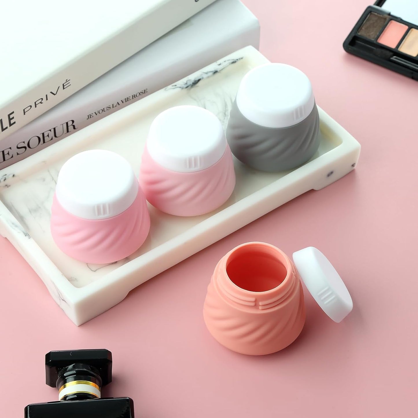 Mrsdry Travel Containers for Toiletries, Silicone Cream Jars TSA Approved Travel Size Containers with Clear Bag, Leak-proof Travel Accessories with Lid for Cosmetic Face Body Hand Cream (4 Pack)