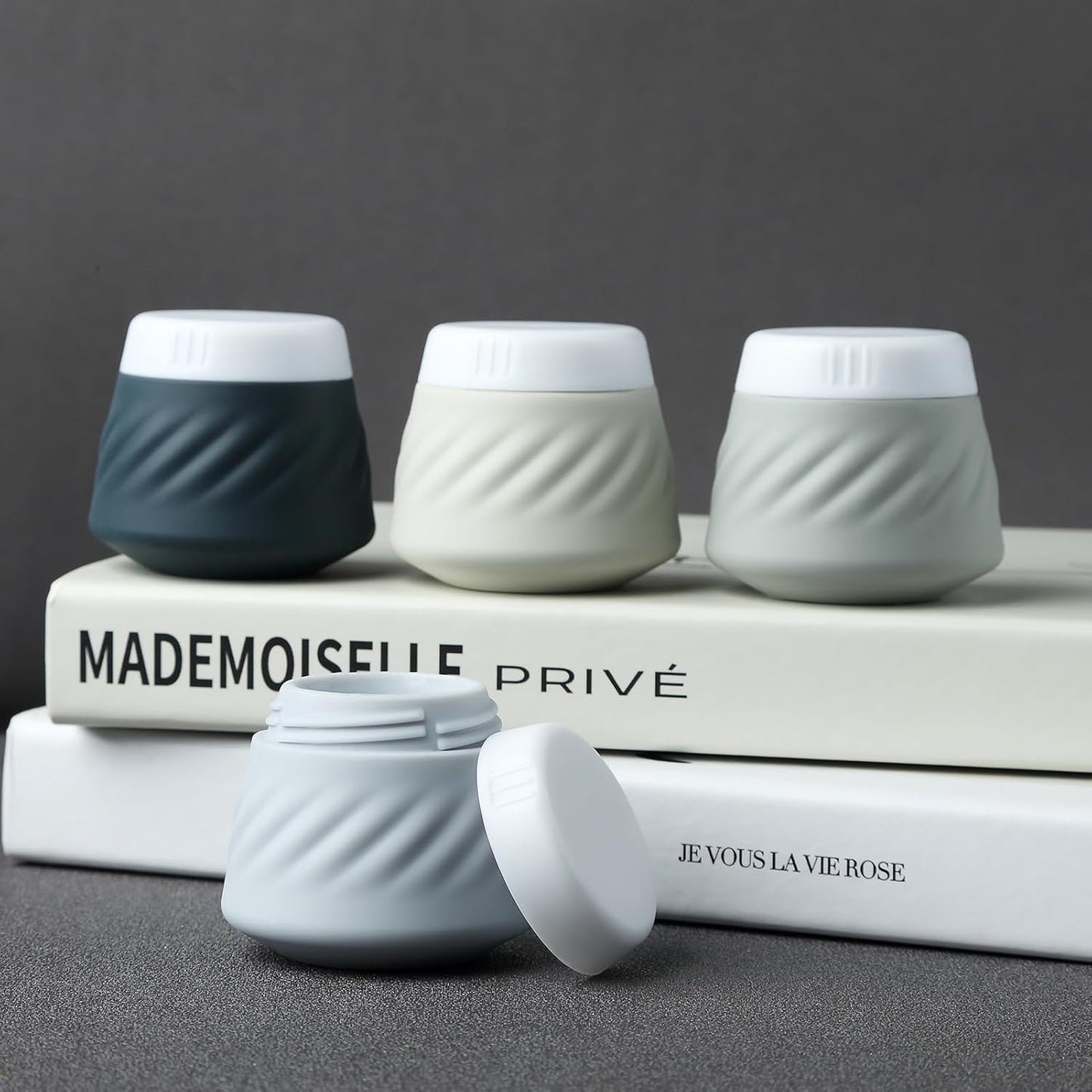 Mrsdry Travel Containers for Toiletries, Silicone Cream Jars TSA Approved Travel Size Containers with Clear Bag, Leak-proof Travel Accessories with Lid for Cosmetic Face Body Hand Cream (4 Pack)